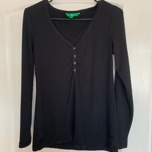 Black dip textured long sleeve casual tee, size small
